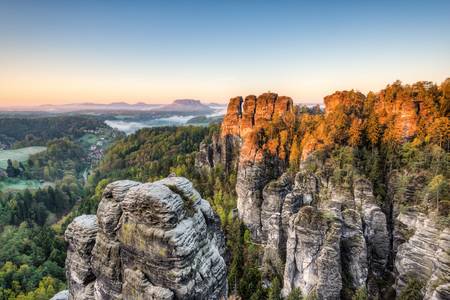 Morgens im Elbsandsteingebirge