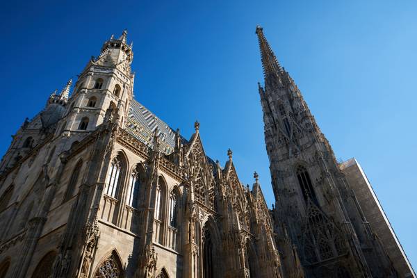 Stephansdom in Wien gegen einen blauen Himmel  from Robert Kalb